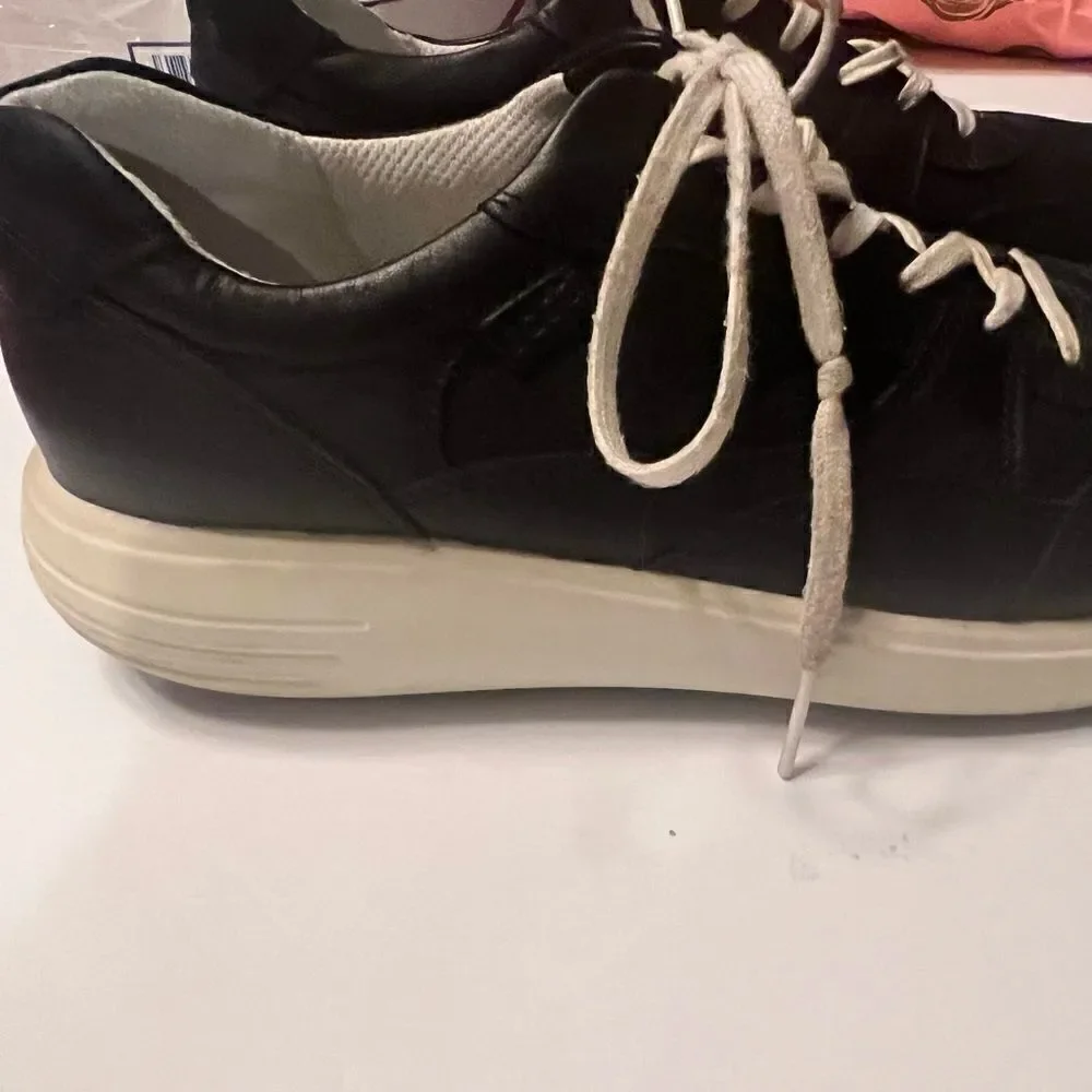 Ecco‎ Soft 7 Runner Sneakers Women’s Size 9 Black White Soles